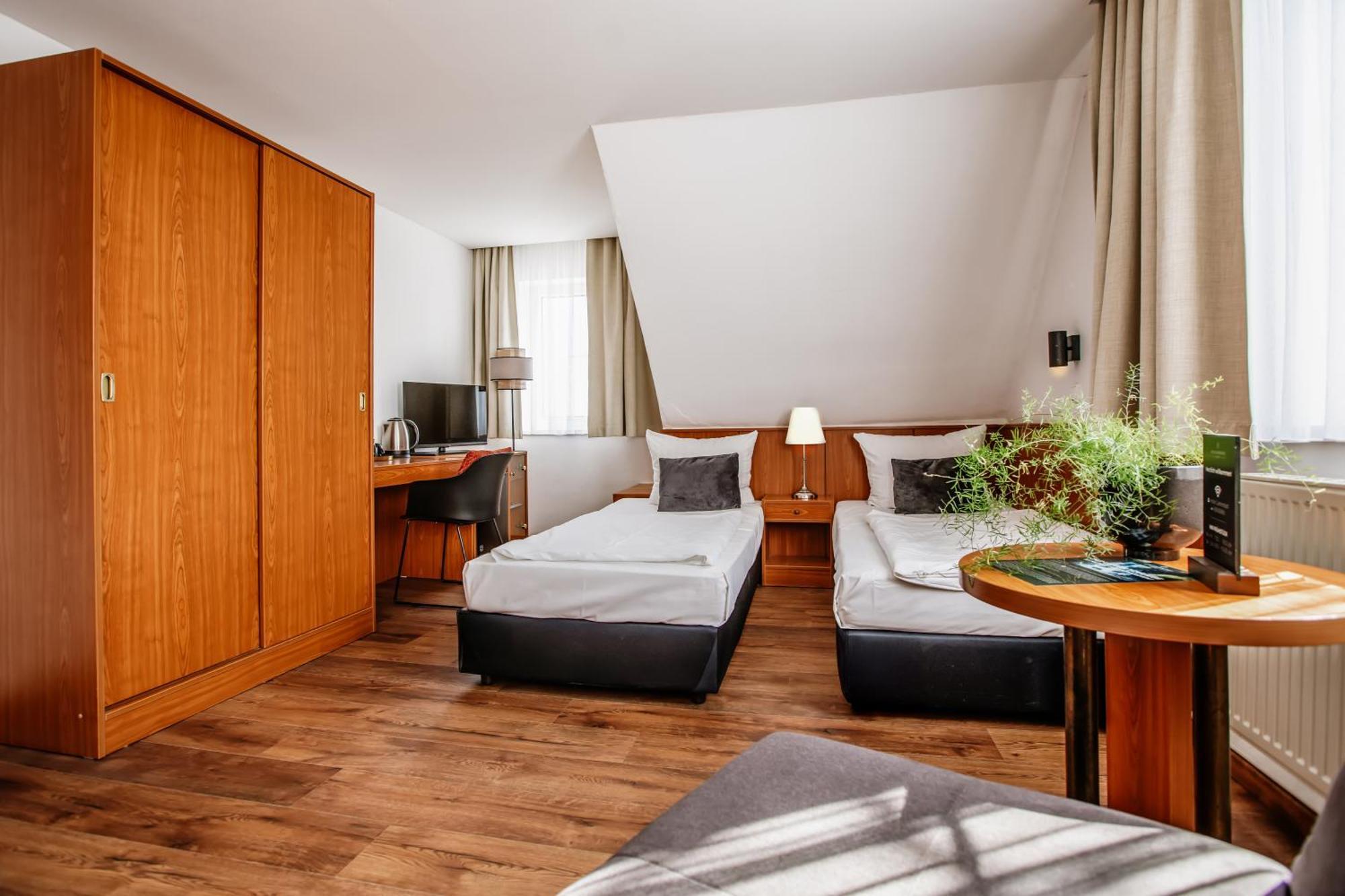 Hotel Und Restaurant Gartenstadt Erfurt Exterior foto